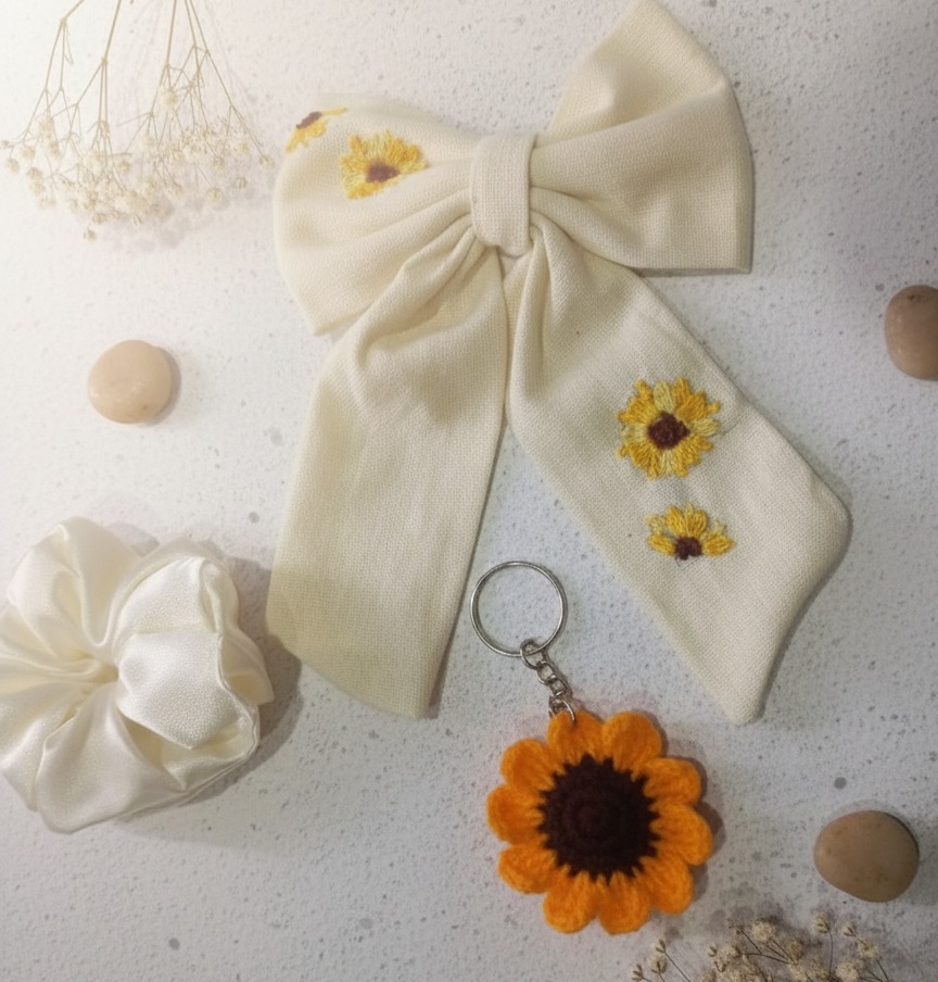 handmade sunflower accessory set – embroidered linen hair bow, satin scrunchie, and crochet keychain handmade sunflower accessory set – embroidered linen hair bow, satin scrunchie, and crochet keychain